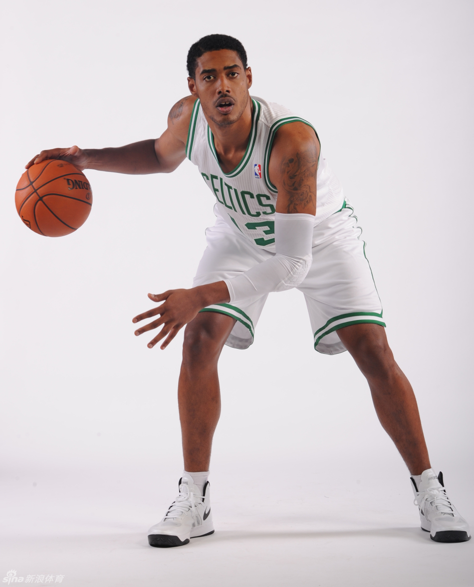 关于波士顿凯尔特人训练开放日,窗口期外线爆发引欢呼,德国杯在即,球探报告显示潜力的信息 关于波士顿凯尔特人训练开放日,窗口期外线爆发引欢呼,德国杯在即,球探报告显示潜力的信息