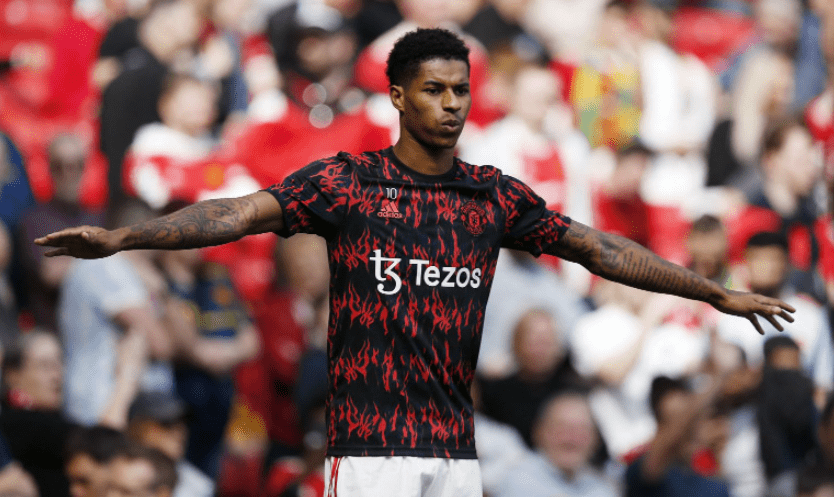 包含重磅！今晨法兰克福调整名单以备足总杯集结日纽约尼克斯备战西甲，阿贾克斯清晨更衣室发声的词条